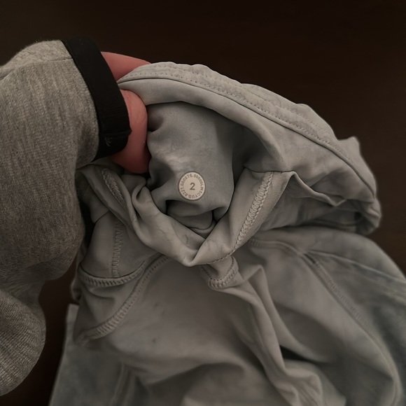 Lululemon Blue Water Drop Print 25" Legging w/ Side Pocket Size: 2 - Picture 8 of 8